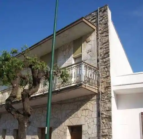 Appartamento in vendita a Campi Salentina