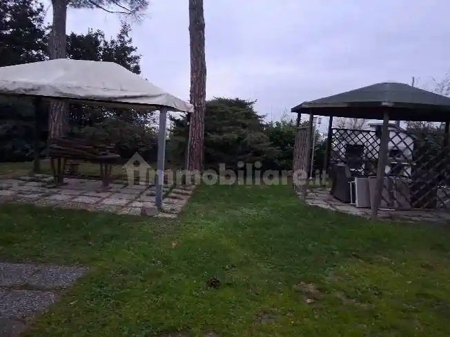 Villa in vendita a Campi Bisenzio