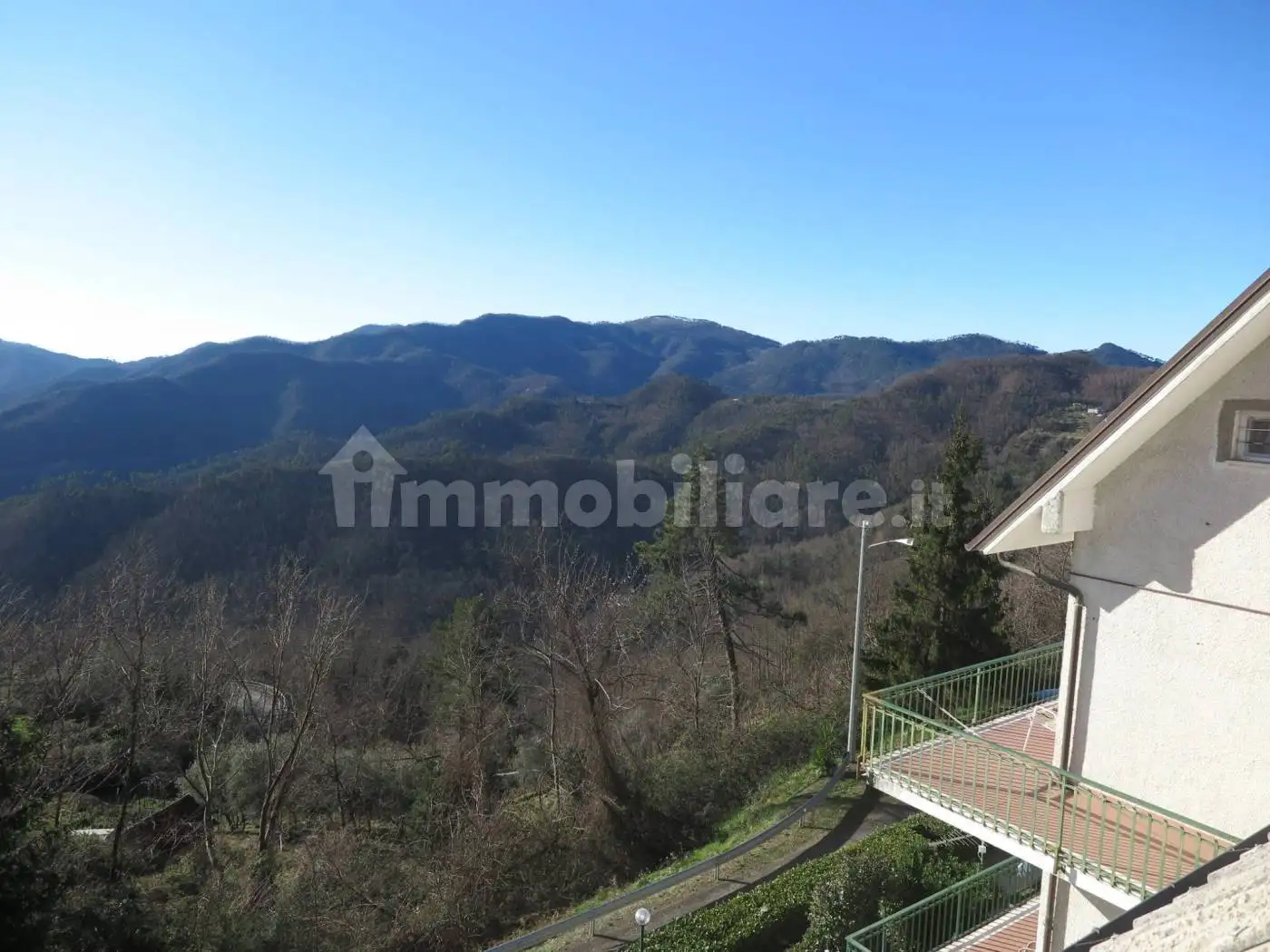 Appartamento in vendita a Carrodano