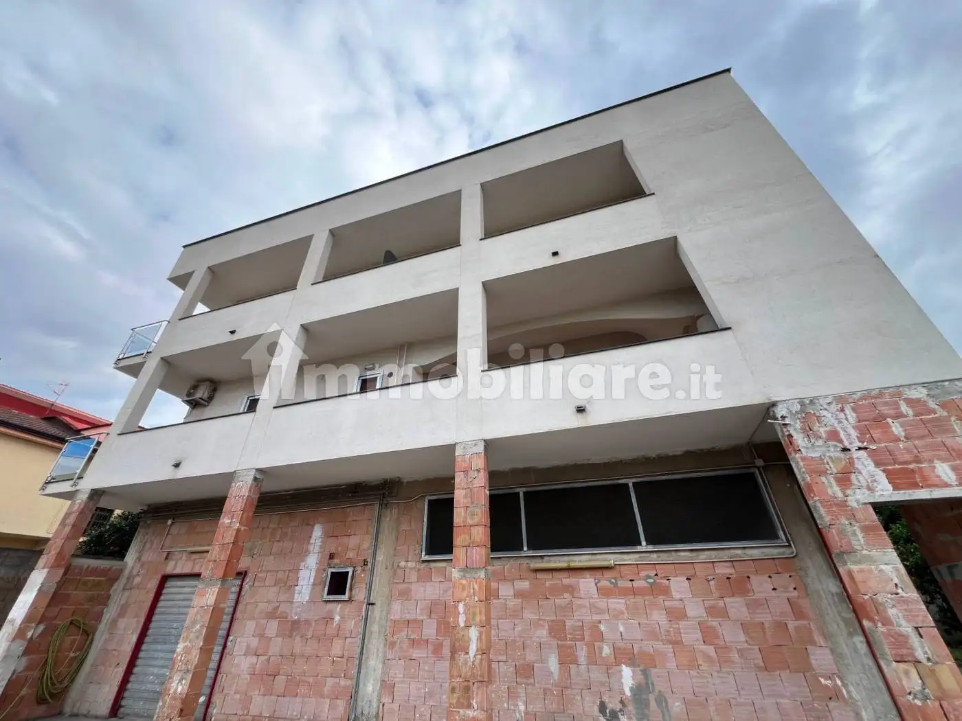 Palazzo - Edificio in affitto a San Felice a Cancello