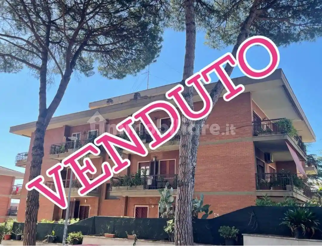 Appartamento in vendita a Roma