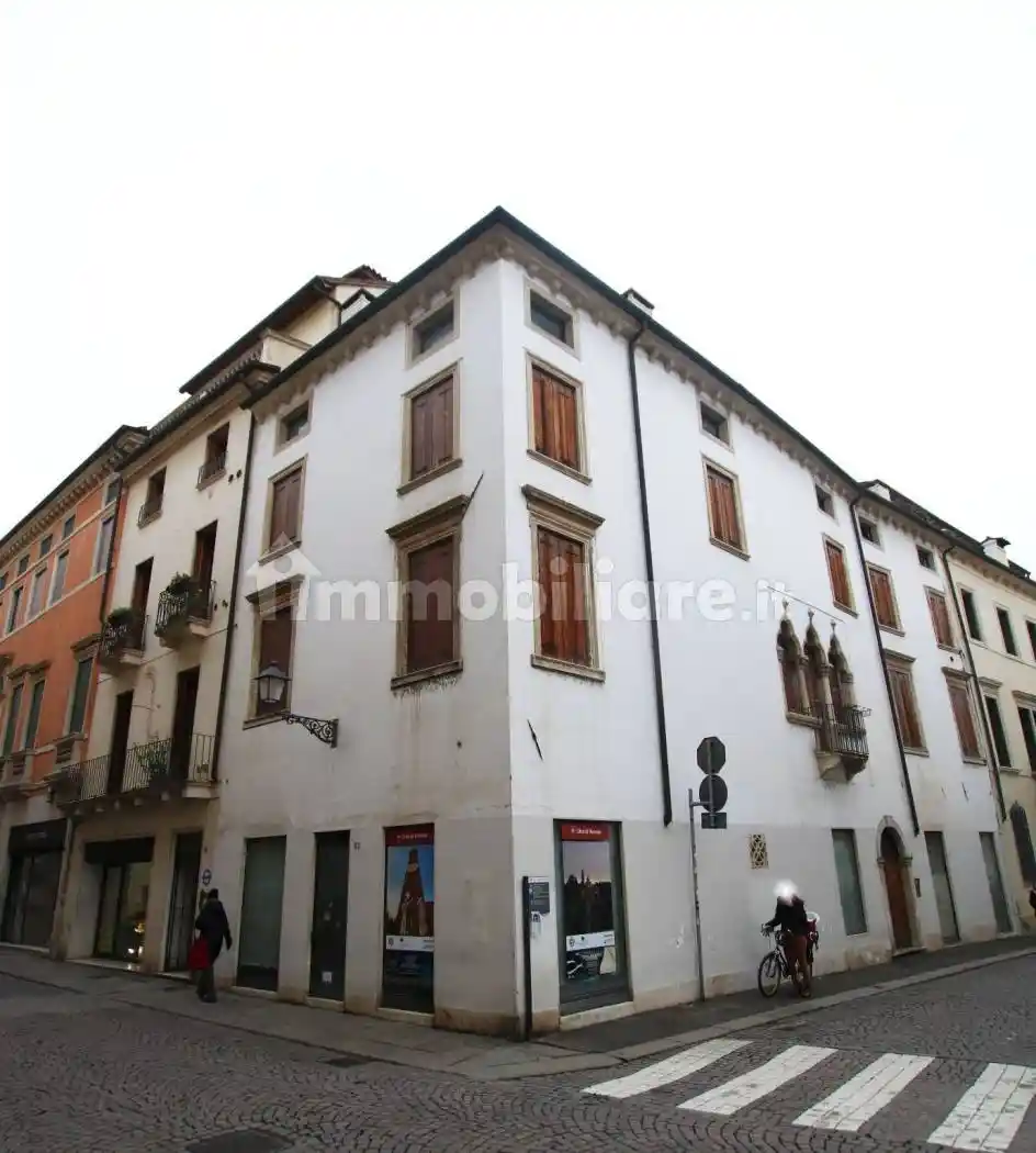 Casa indipendente in vendita a Vicenza