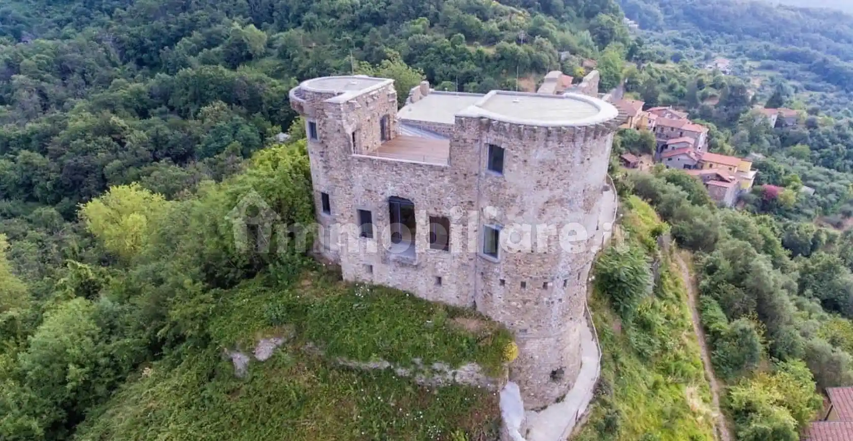 Villa in vendita a Calice al Cornoviglio