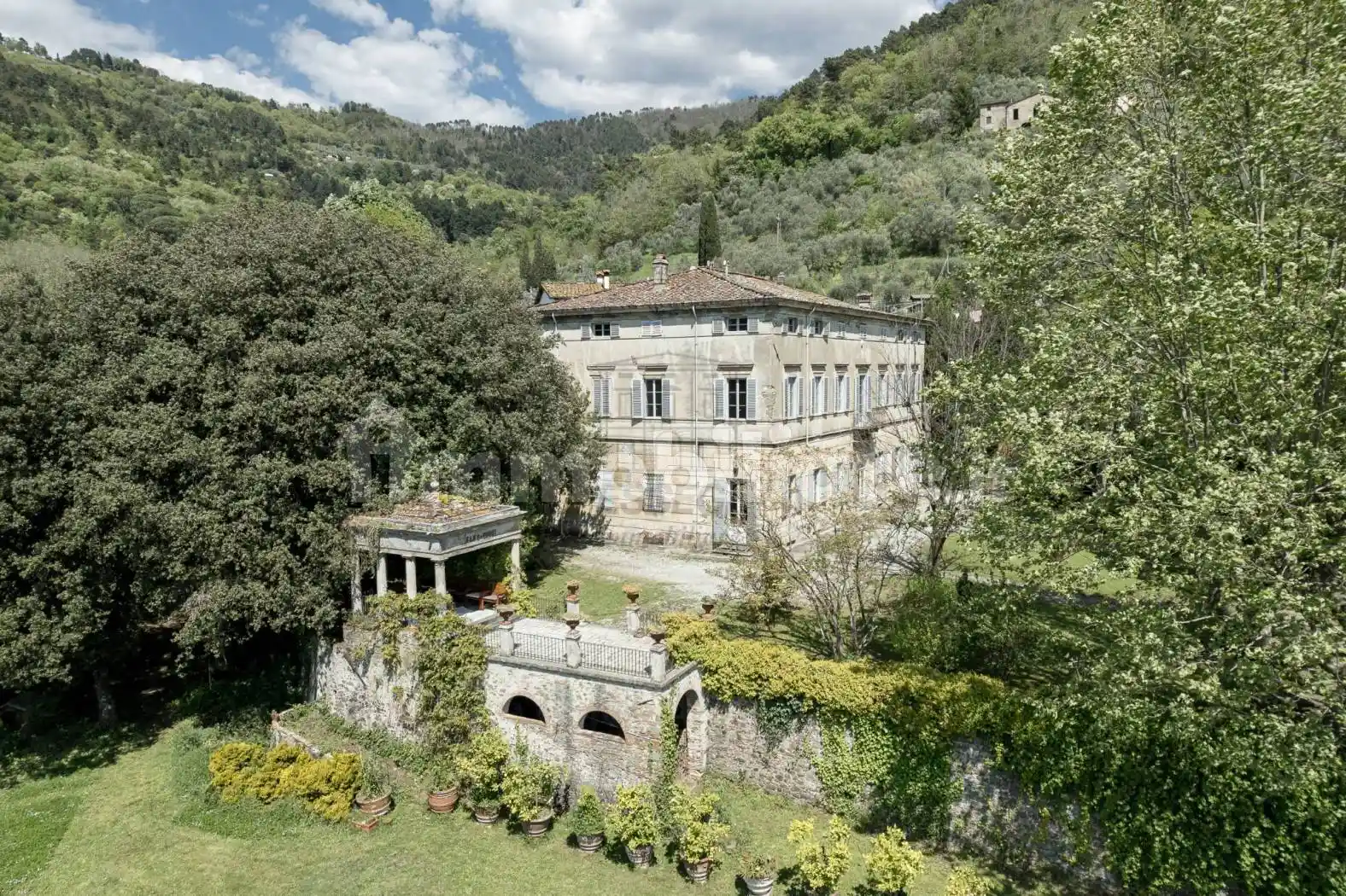 Villa in vendita a Lucca