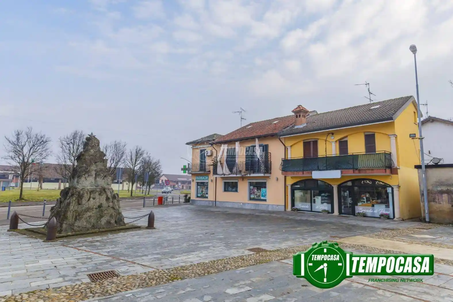 Casa indipendente in vendita a Vellezzo Bellini