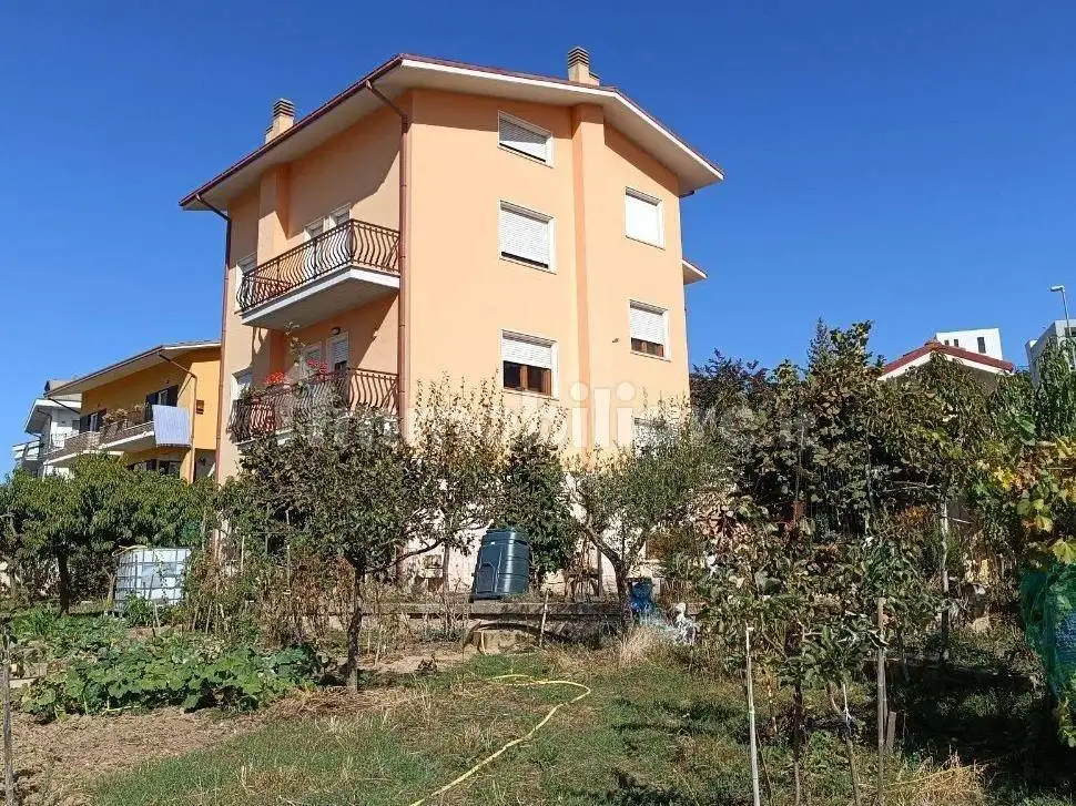 Villa in vendita a L'Aquila