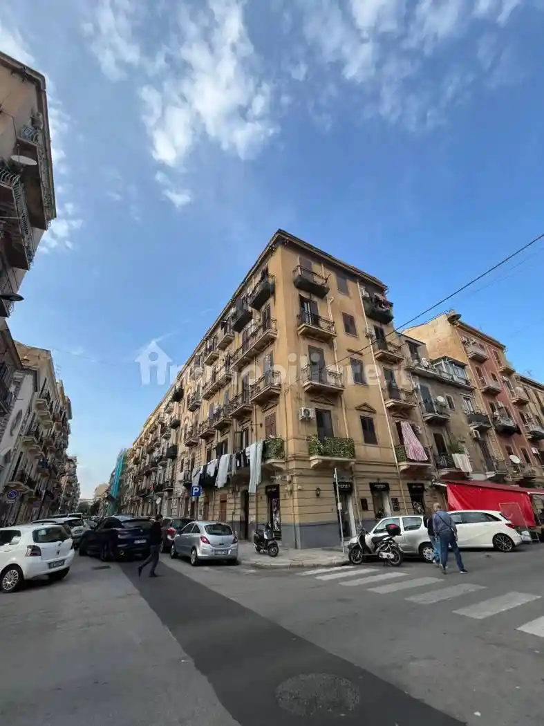 Appartamento in vendita a Palermo