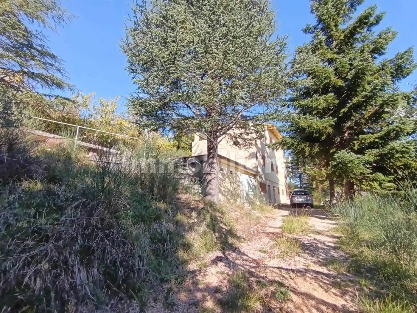 Rustico - Casale in vendita a San Severino Marche