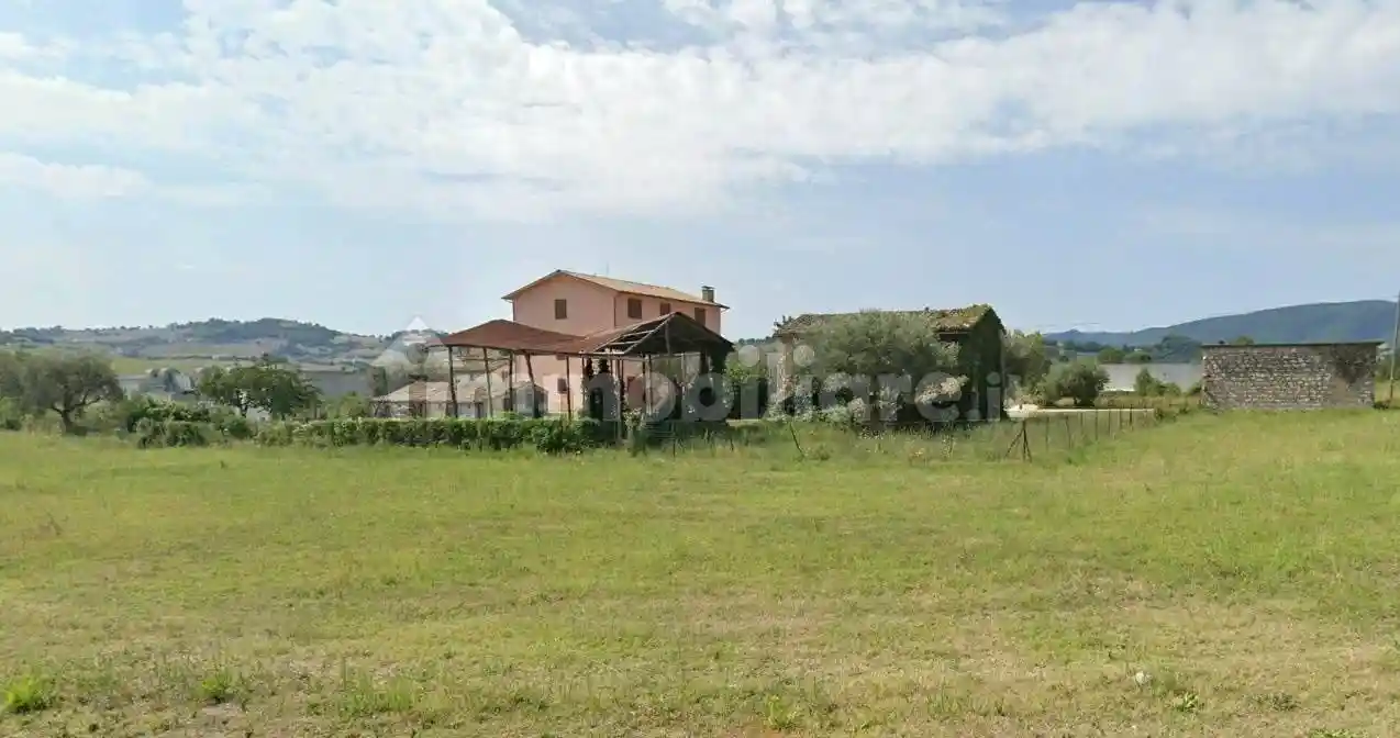 Rustico - Casale in vendita a San Severino Marche