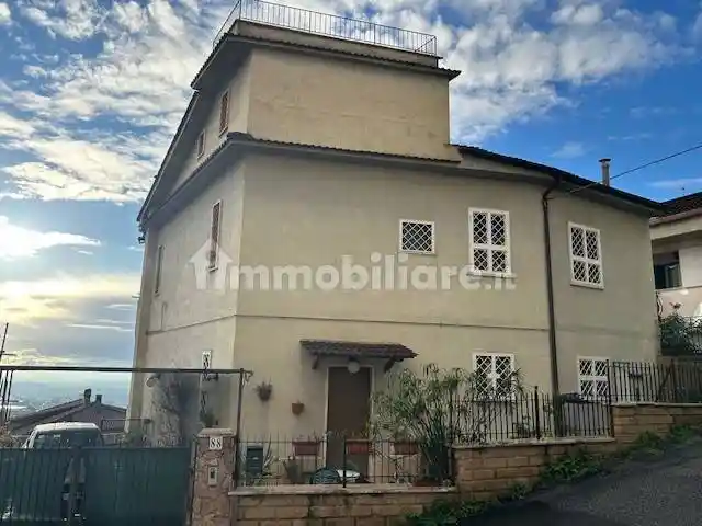 Villa in vendita a Guidonia Montecelio