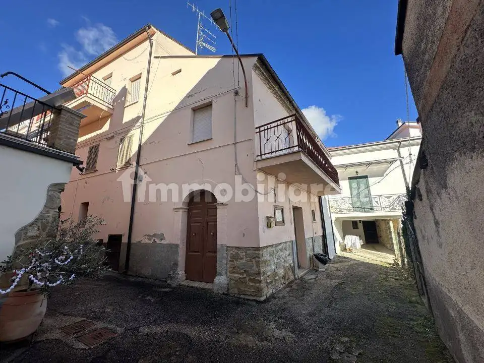 Villa in vendita a Colledara