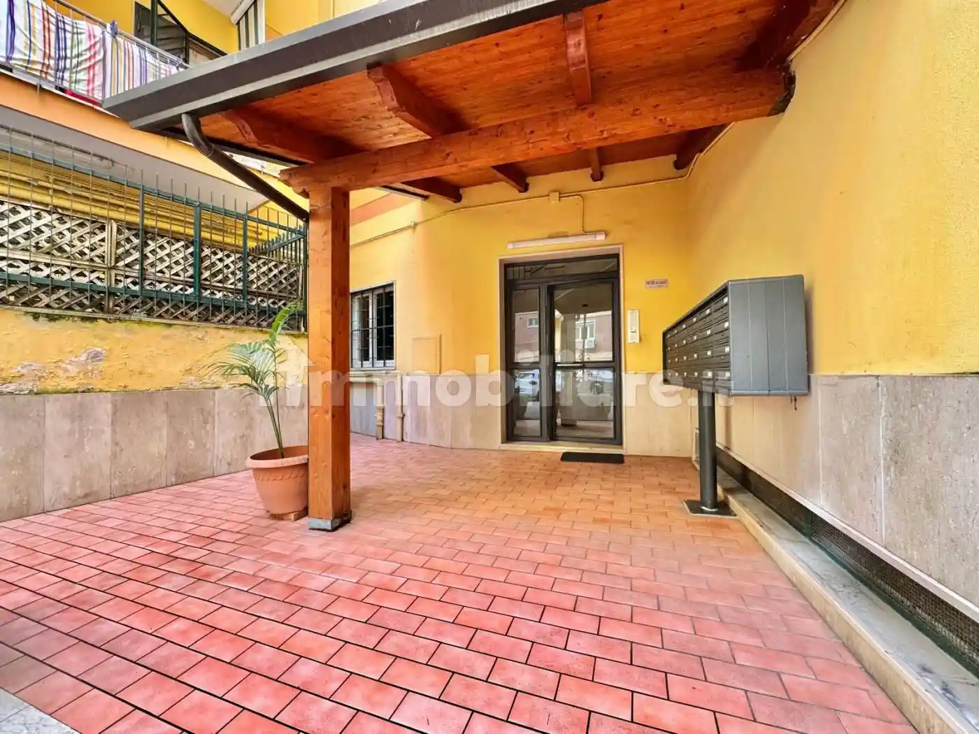 Quadrilocale via San Giacomo dei Capri 125, Rione Alto, Napoli - foto 3