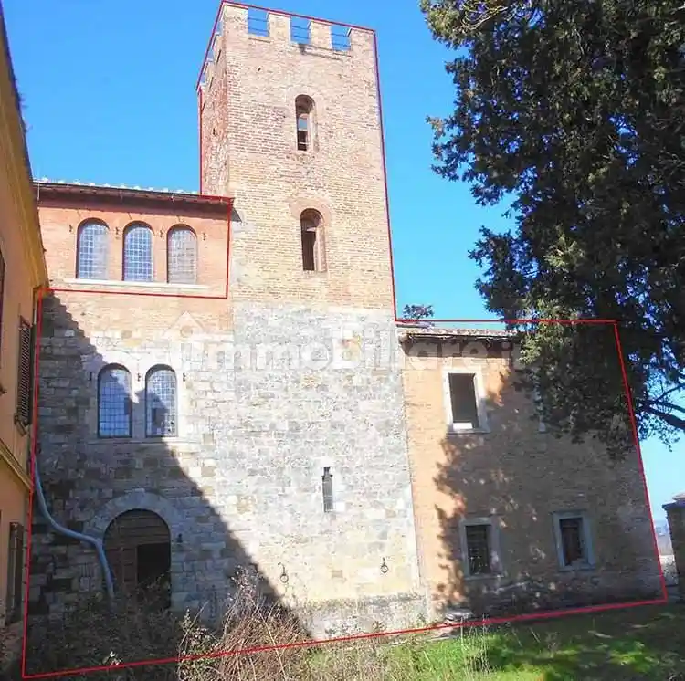 Villa in vendita a Asciano