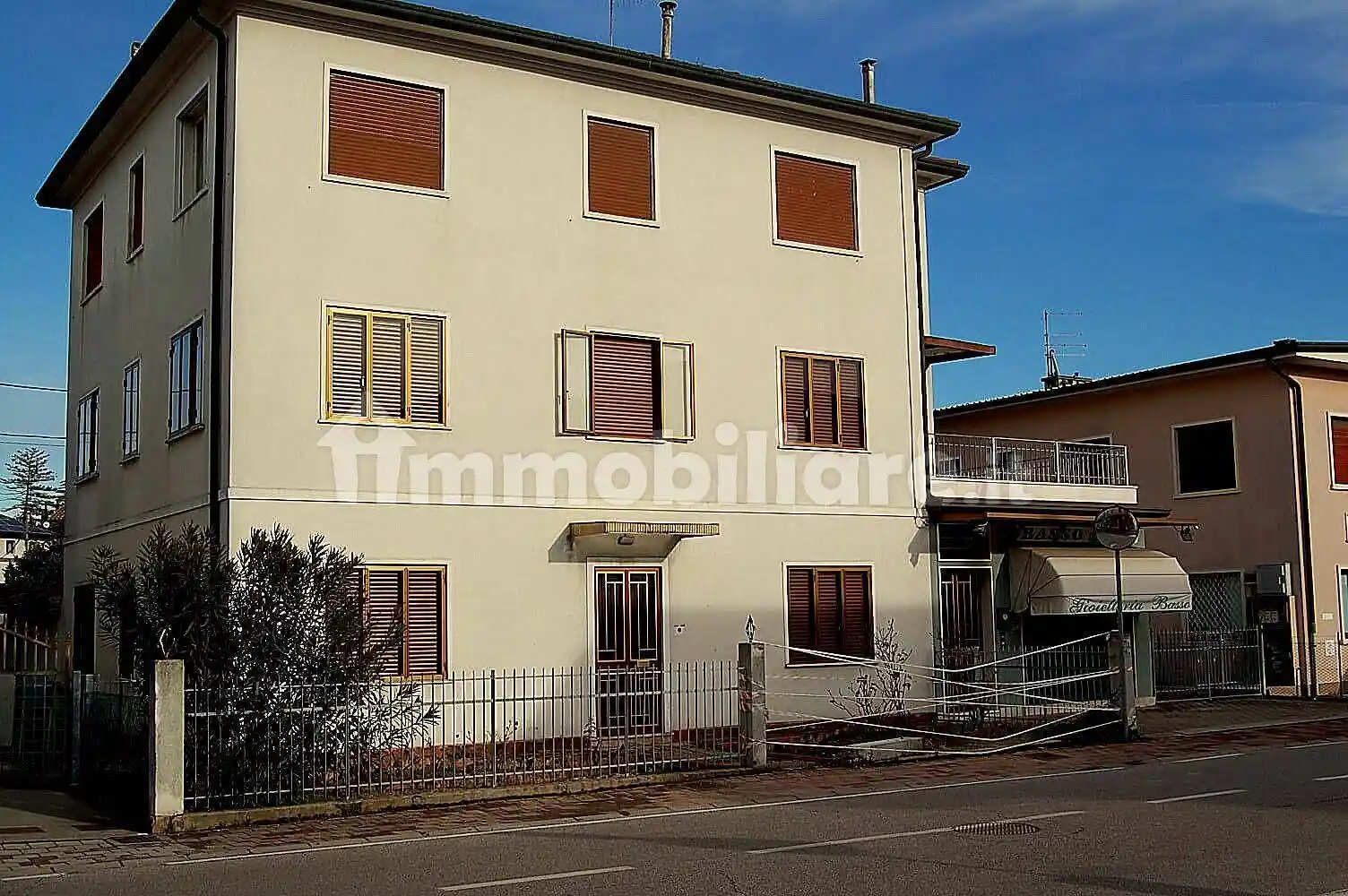 Palazzo - Edificio in Vendita - foto 2