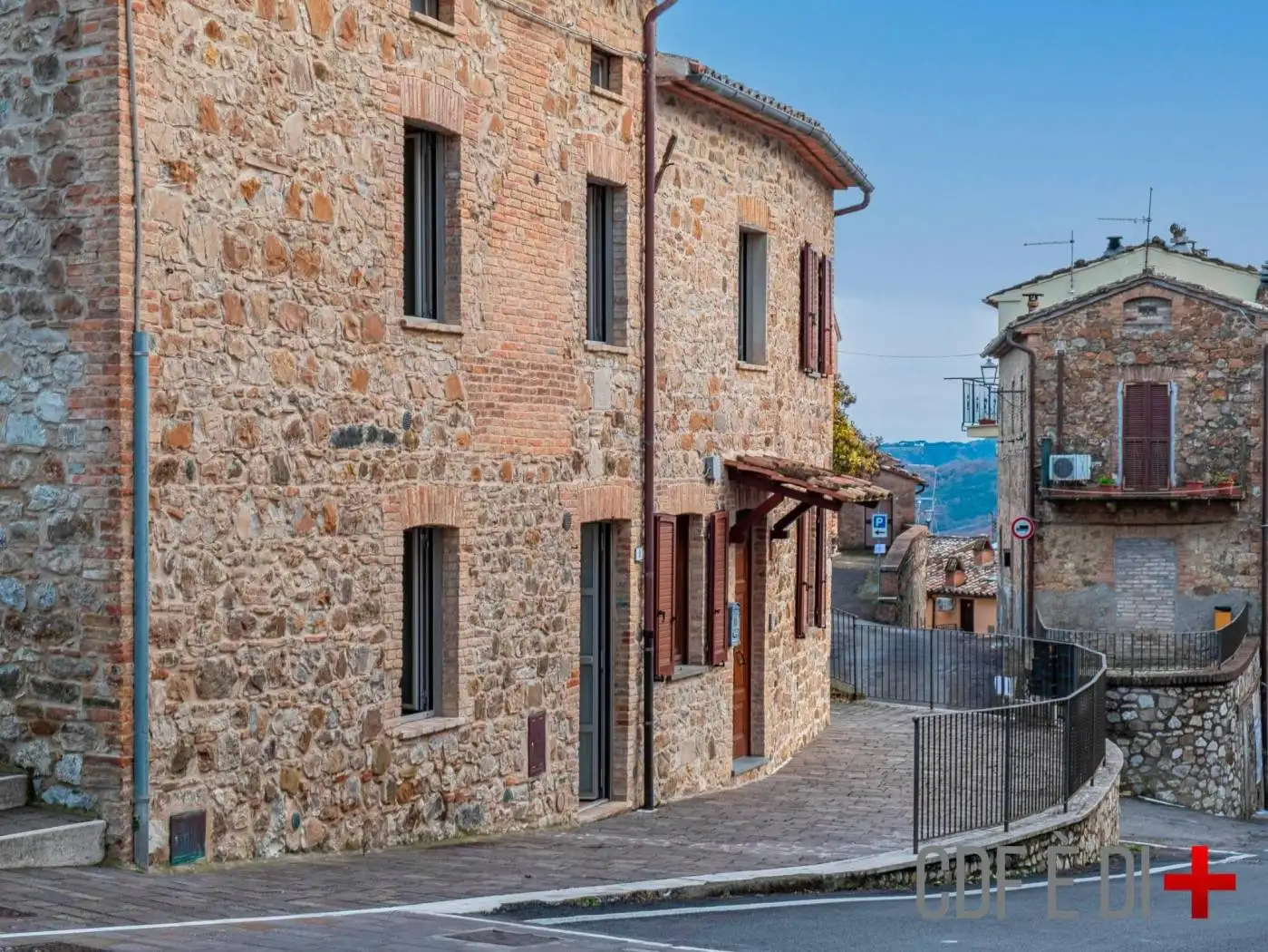 Casale piazza Attilio Lupi, Centro, Allerona - foto 4