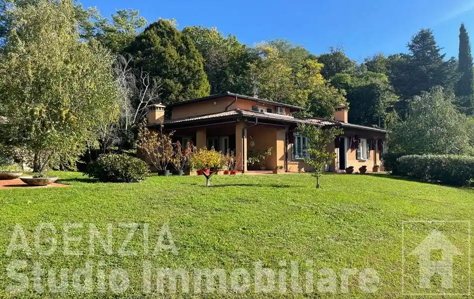 Villa in vendita a Cellatica