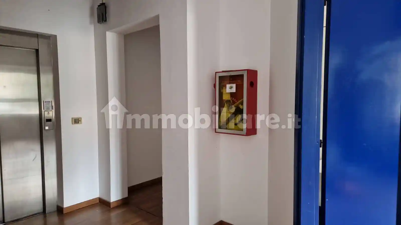 Palazzo - Edificio in Affitto - foto 4