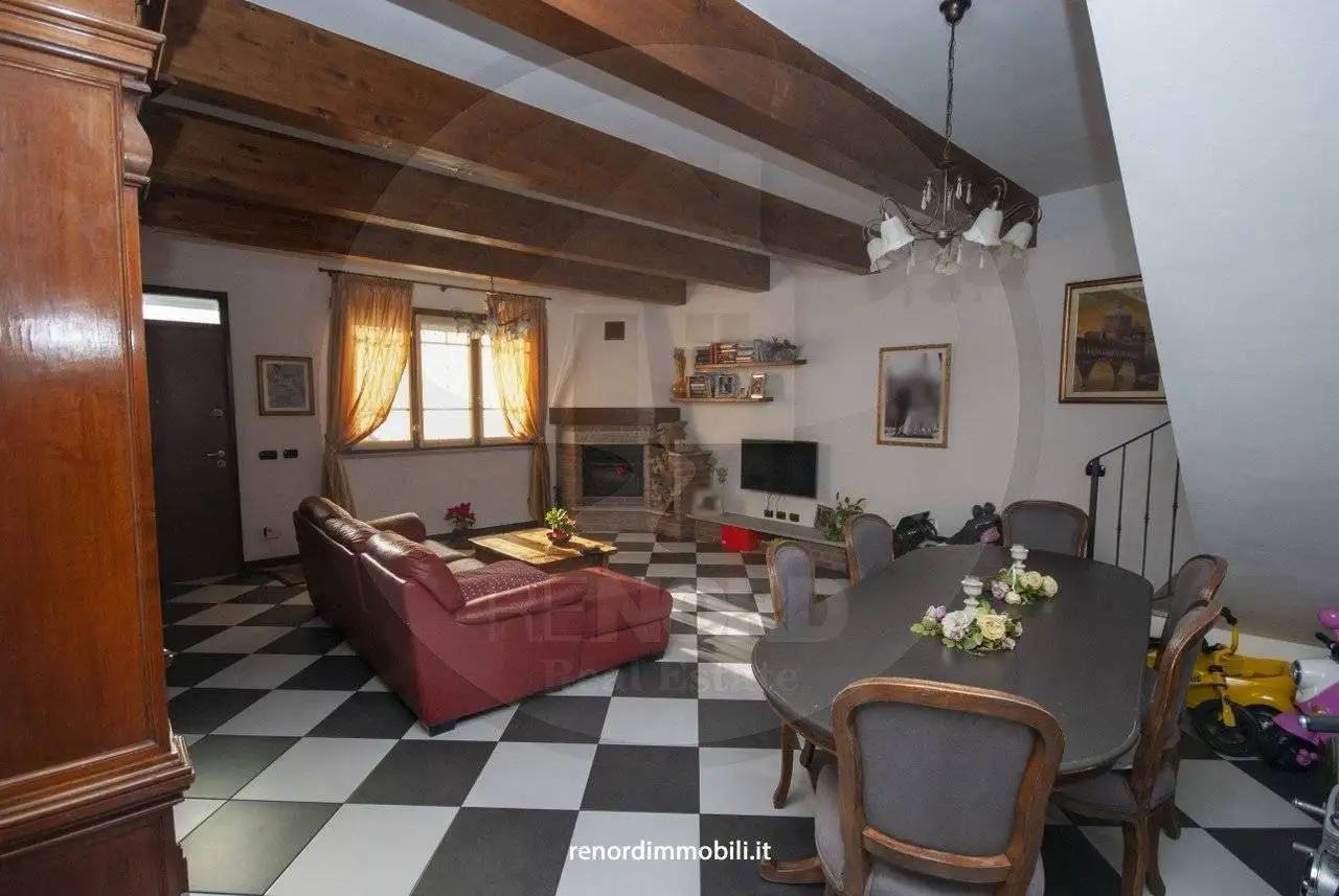 Villa in vendita a Magherno