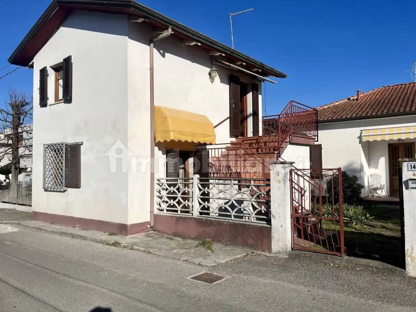 Casa indipendente in vendita a Massa