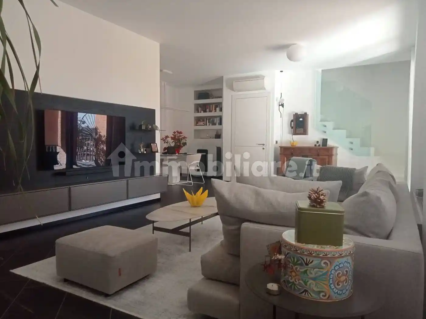 Villa bifamiliare via Generale Antonio Cantore 2, Cartabbia, Varese - foto 5