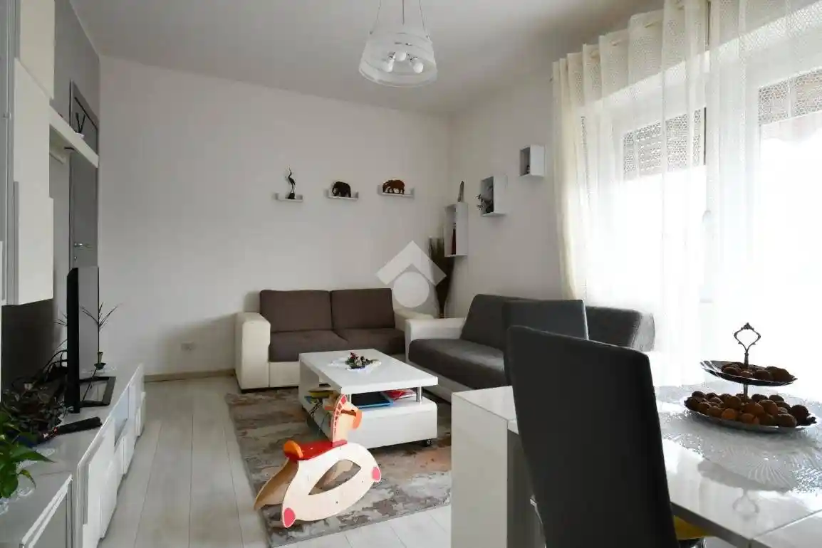 Quadrilocale via Santa Marta 6, Sant'Abbondio, Como - foto 5