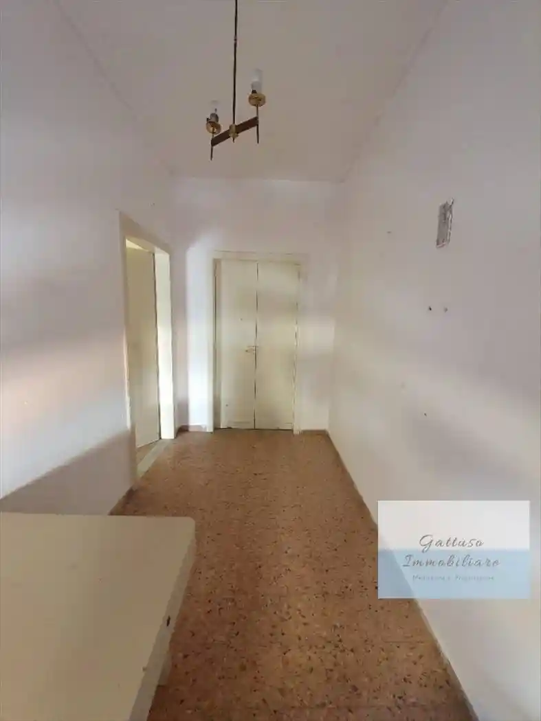 Trilocale da ristrutturare, primo piano, Reggio Calabria - foto 2