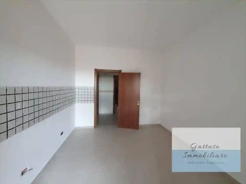 Appartamento buono stato, quinto piano, Ravagnese, Reggio Calabria - foto 2