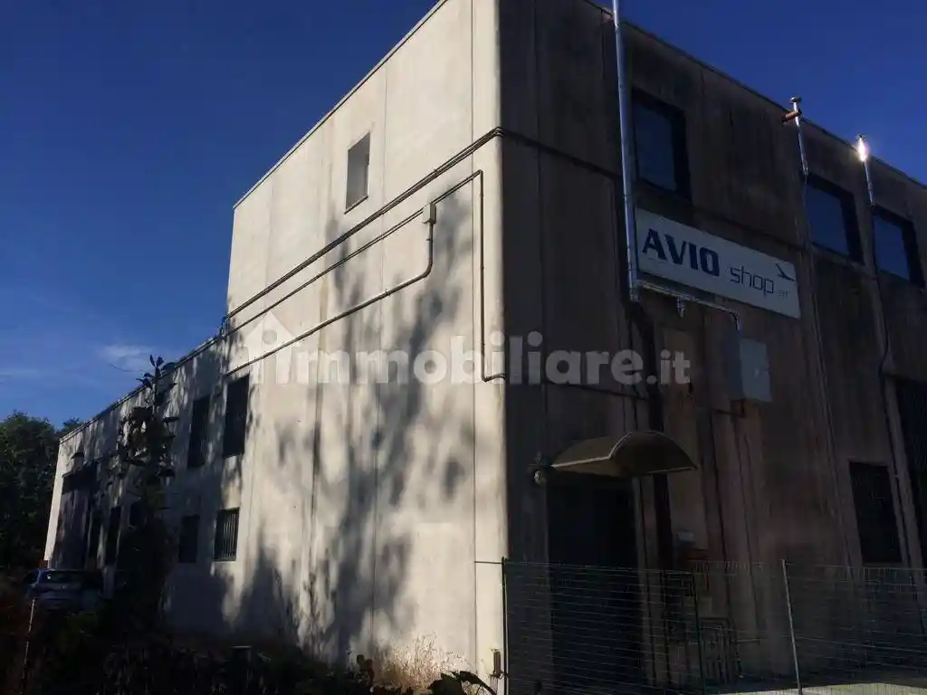 Palazzo - Edificio in vendita a Golasecca