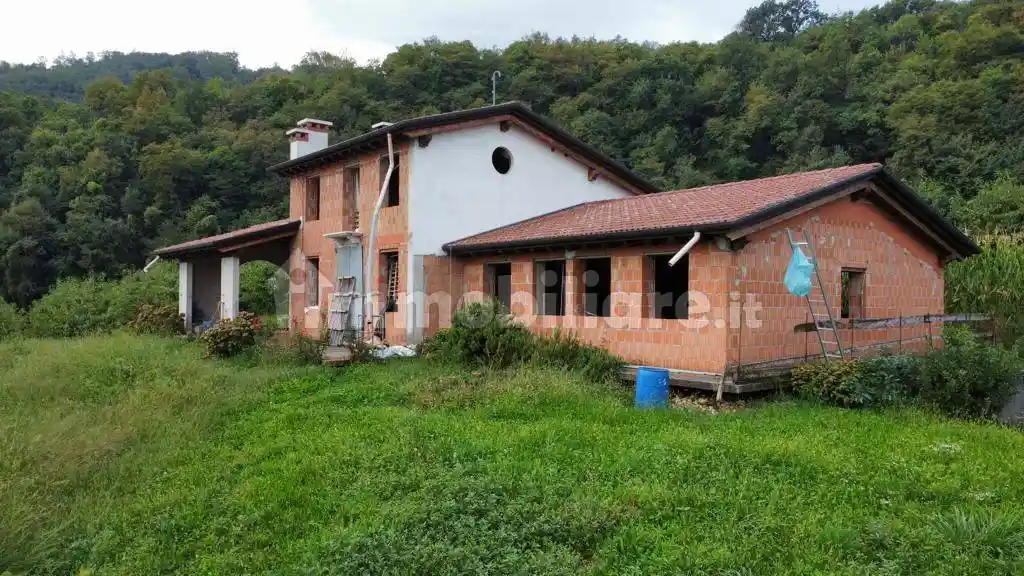 Villa in vendita a Chiampo