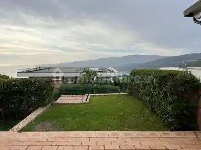 Villa in affitto a Stalettì