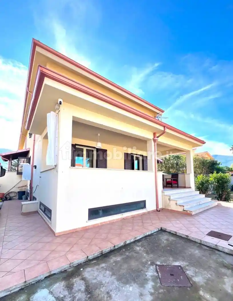 Villa in affitto a Carini