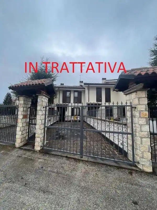 Villa a schiera viale 24 Maggio 72, Centro, Rocca di Mezzo - foto 2