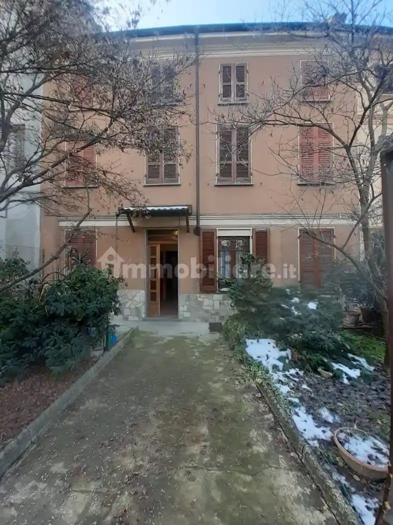 Villa in vendita a Stradella