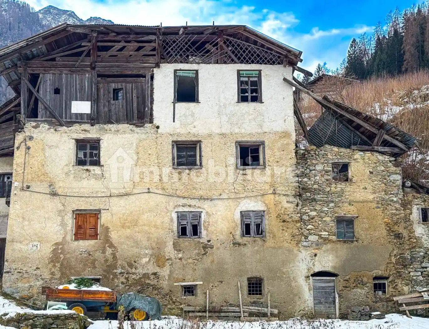 Casa indipendente in vendita a Rabbi