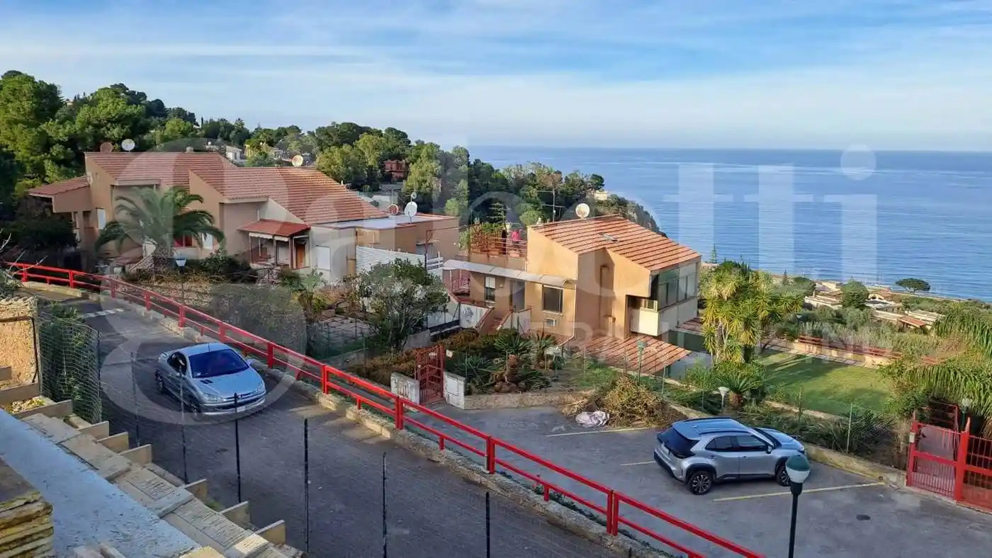 Villa in vendita a Altavilla Milicia