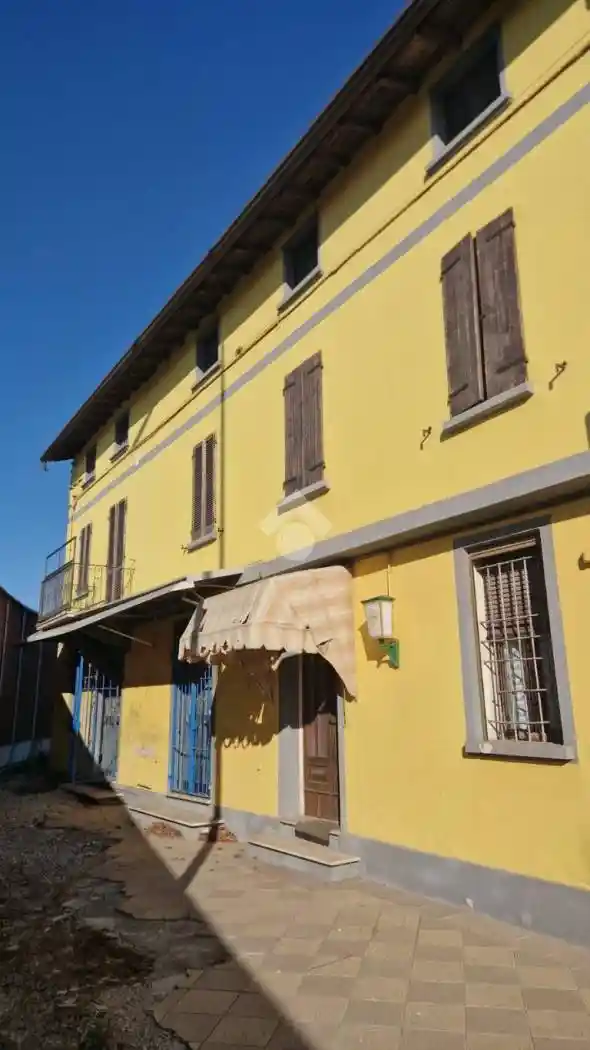 Casa colonica, da ristrutturare, 1800 m², Medole - foto 2