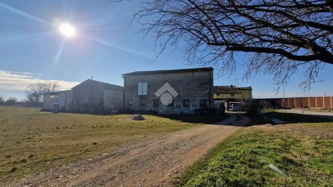 Casa colonica, da ristrutturare, 1800 m², Medole - foto 5