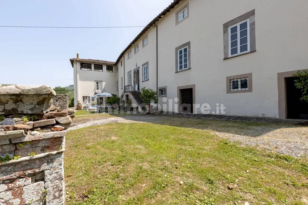 Villa in vendita a Lucca