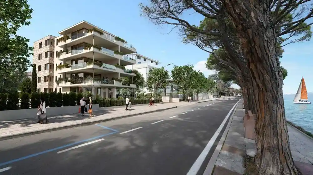 Appartamento in vendita a Peschiera del Garda