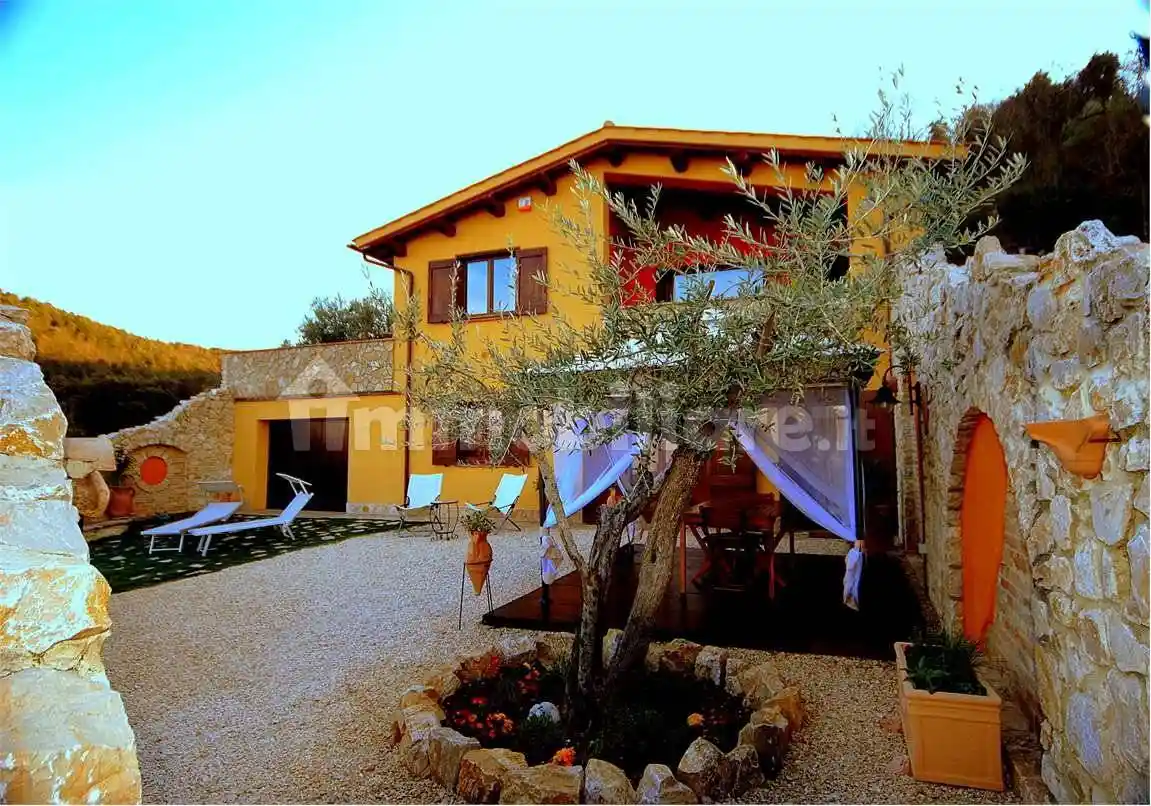 Villa in vendita a Bettona