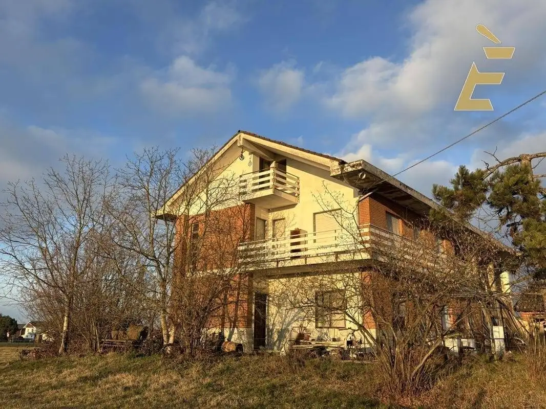 Rustico - Casale in vendita a Valfenera