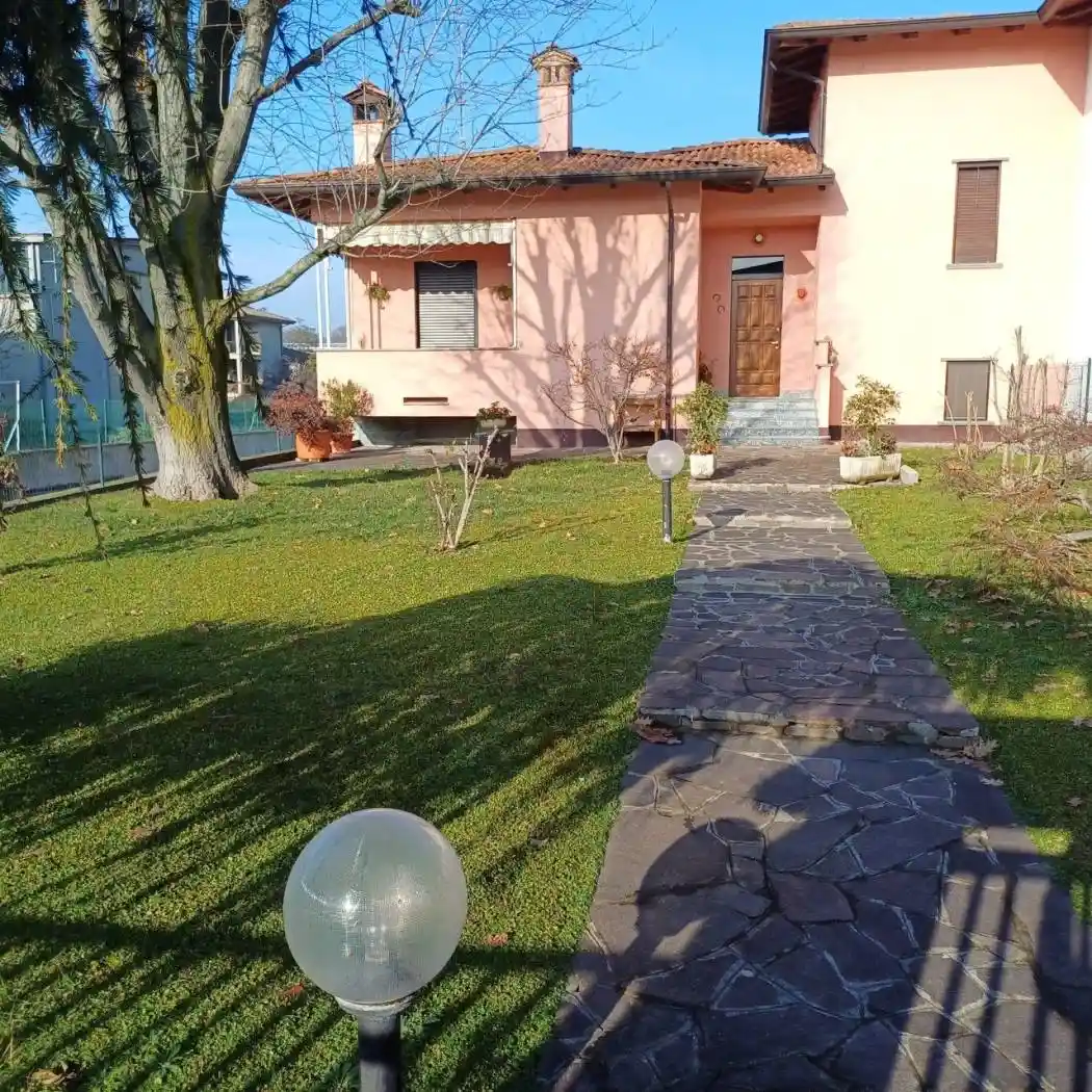 Villa in vendita a San Giorgio Piacentino