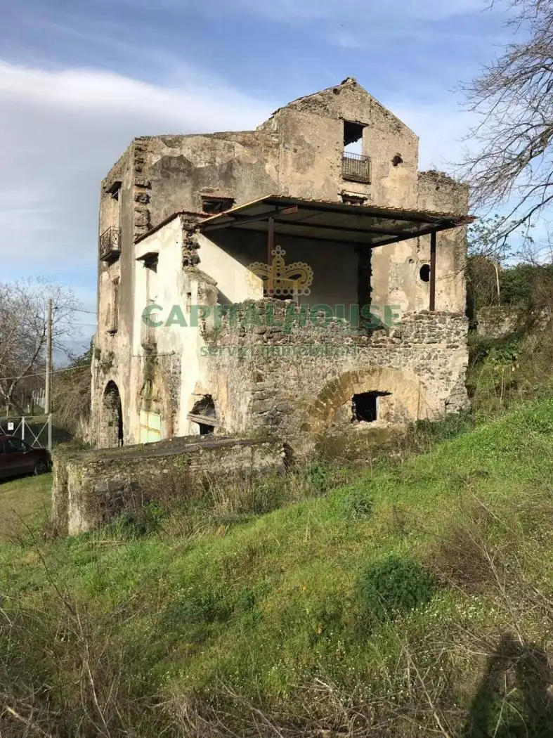 Rustico - Casale in vendita a Somma Vesuviana