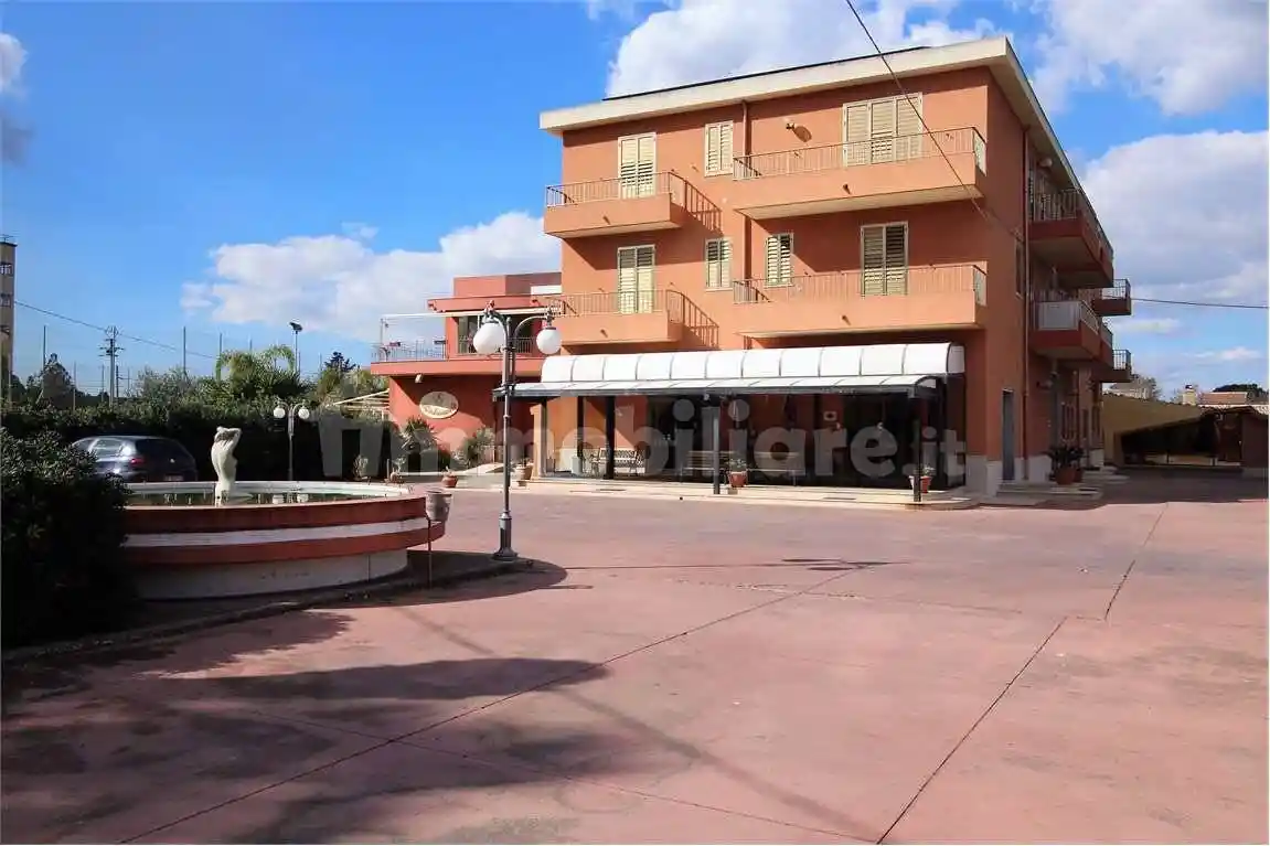 Palazzo - Edificio in vendita a Comiso