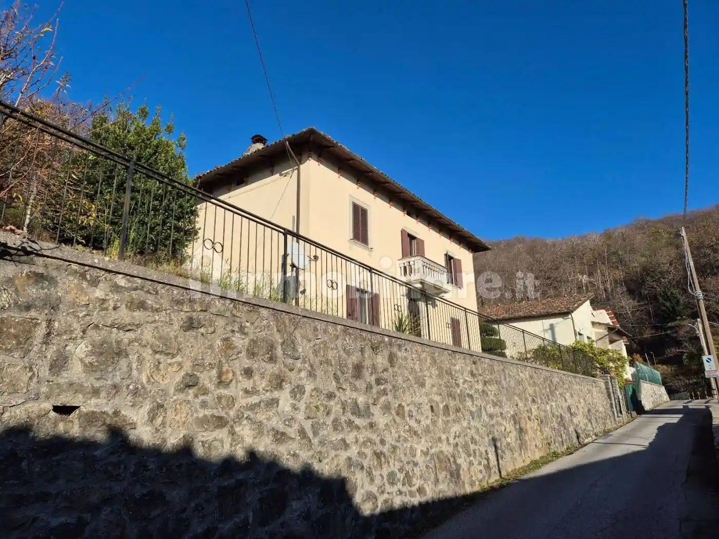 Villa unifamiliare 245 m², Villa Collemandina - foto 2