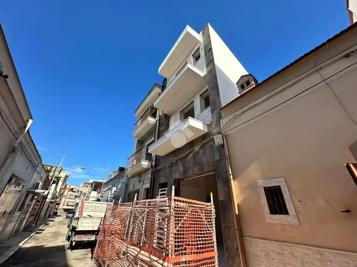 Palazzo - Edificio in vendita a Cerignola