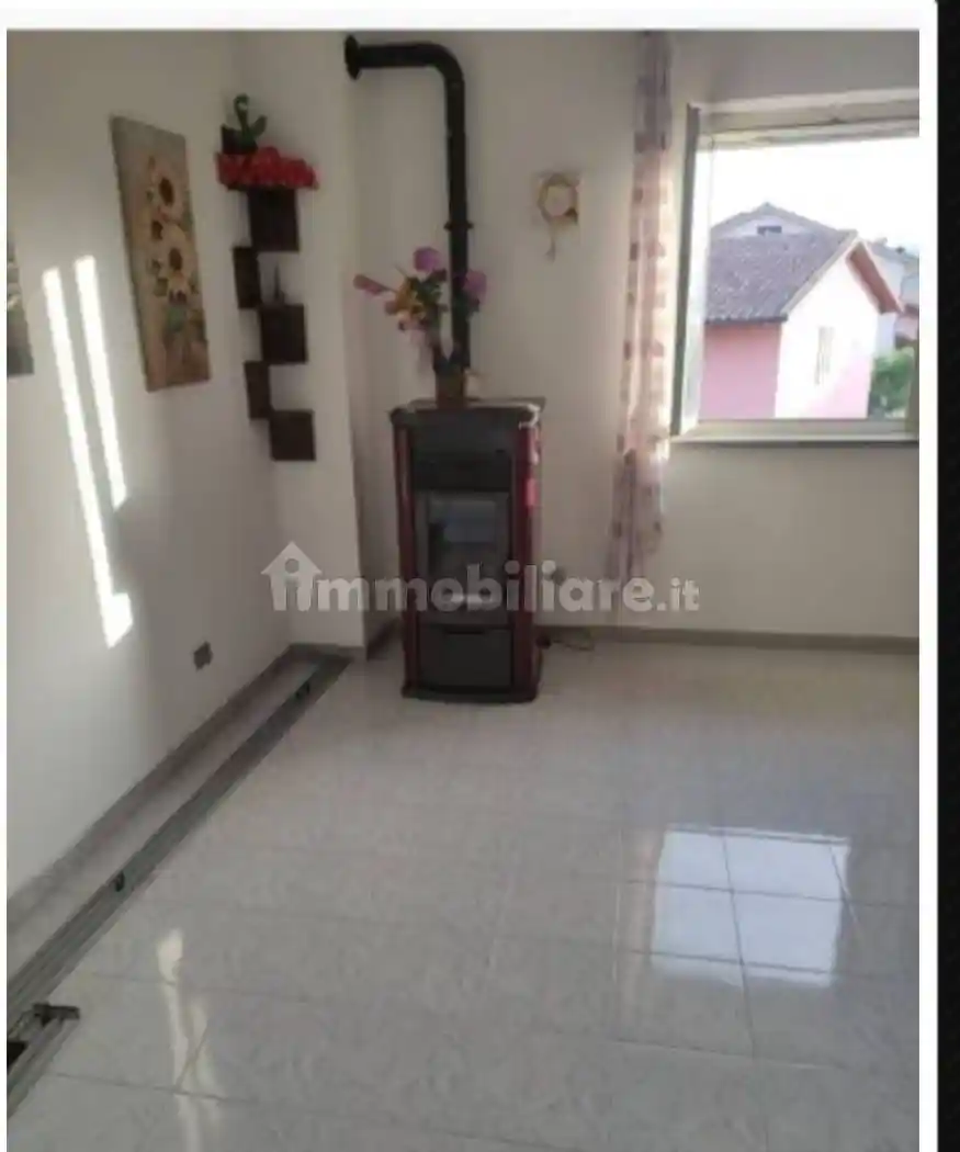 Appartamento in vendita a Baschi