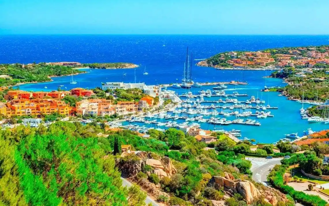 Appartamento in vendita a Arzachena