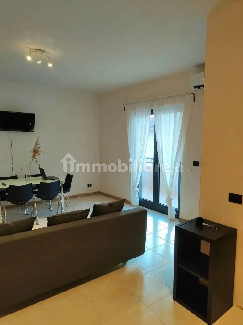 Palazzo - Edificio in affitto a Turi