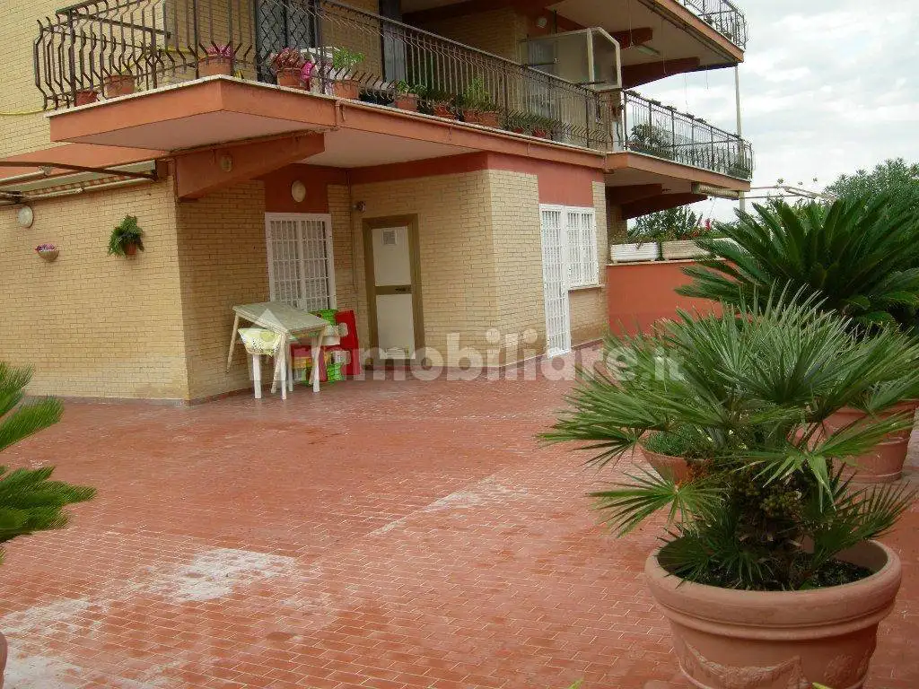 Appartamento in affitto a Pomezia